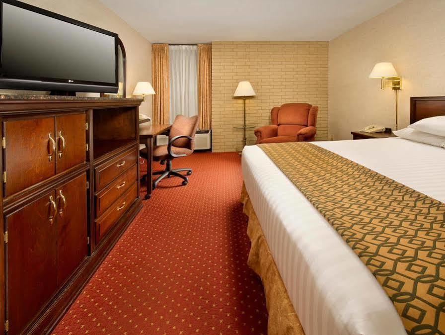 Hotel Drury & Place Charlotte